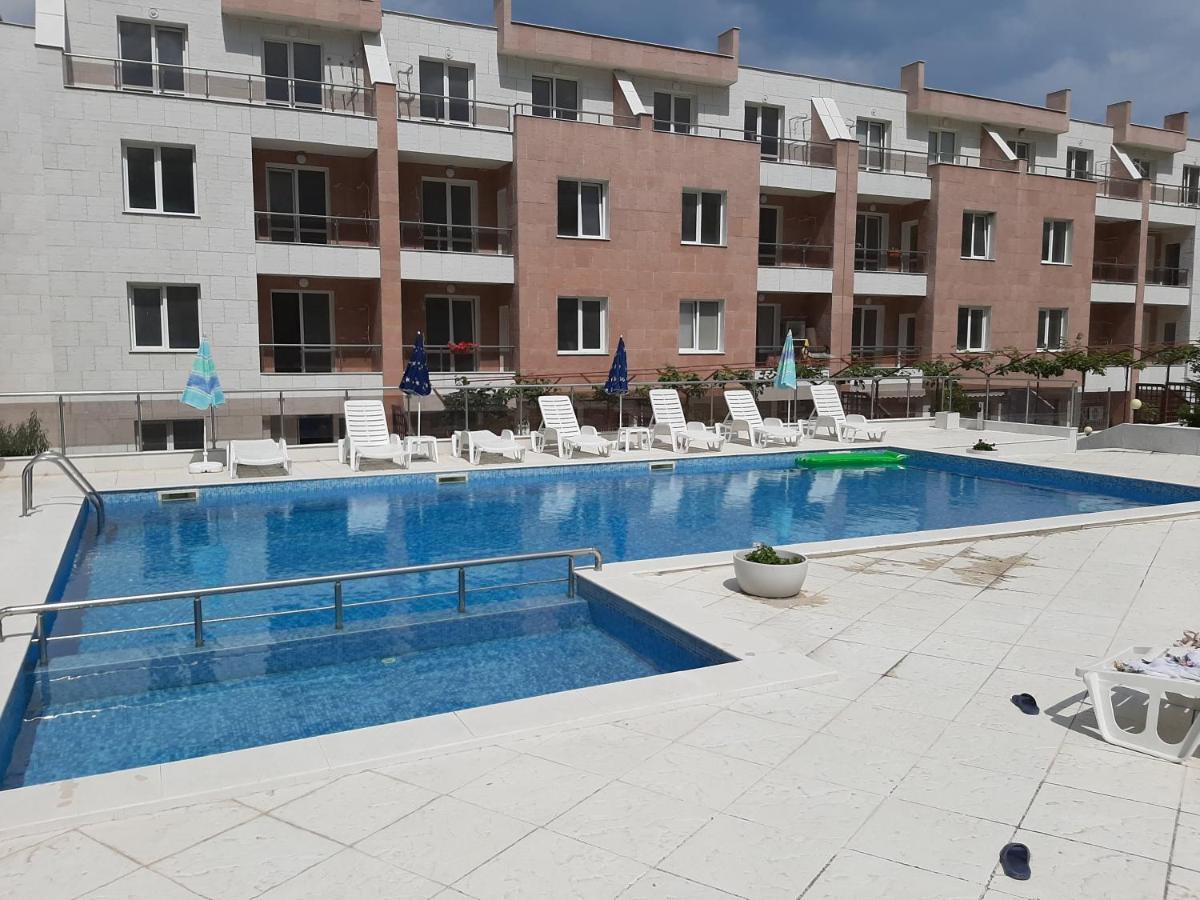 Apartment-Studio Daisy In Kiwi Gardens Complex Byala  Εξωτερικό φωτογραφία